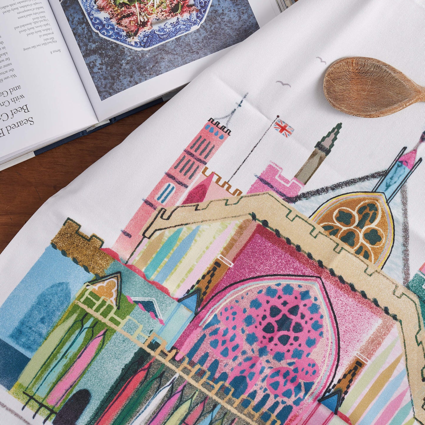 EXETER CATHEDRAL TEA TOWEL, LMTWL013