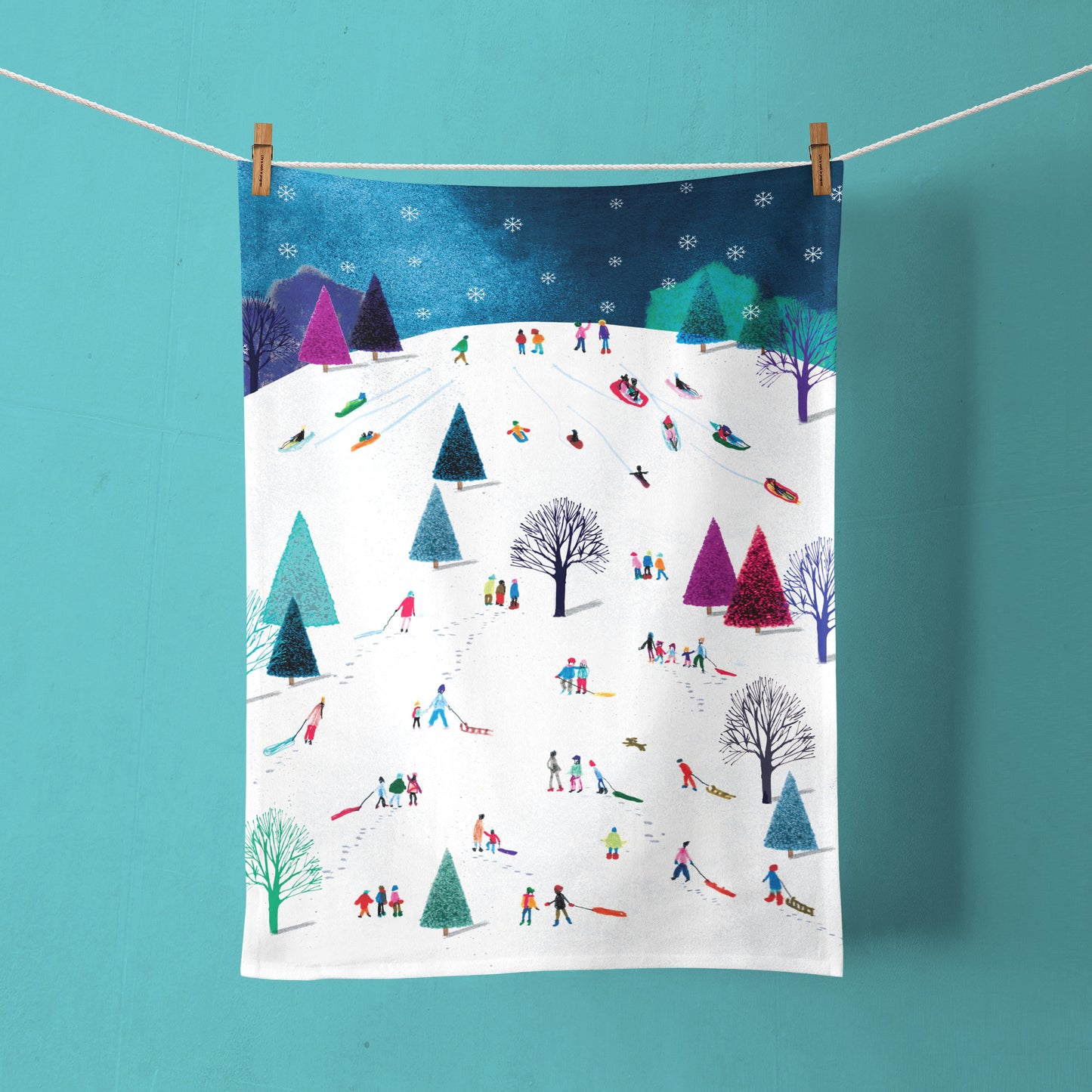 CHRISTMAS SLEDGING TEA TOWEL , LMTTWL263